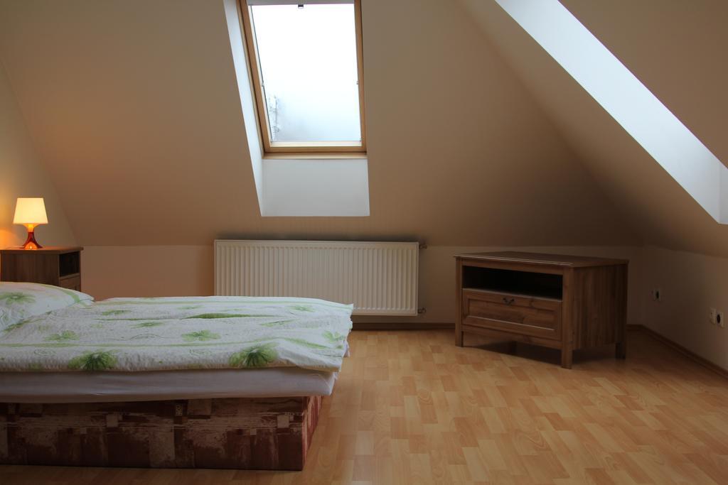 Apartmany Racianska Bratislava Rum bild